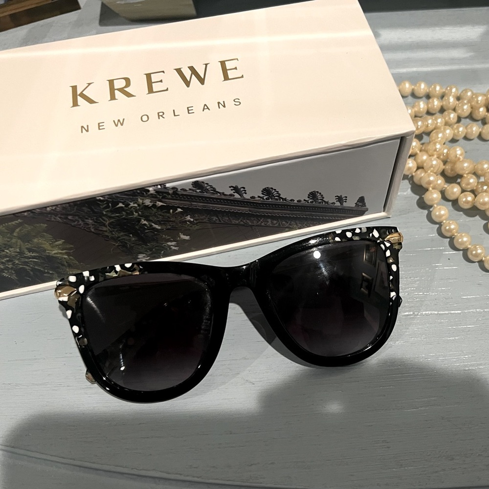 Krewe glasses, black and white tortoise shell